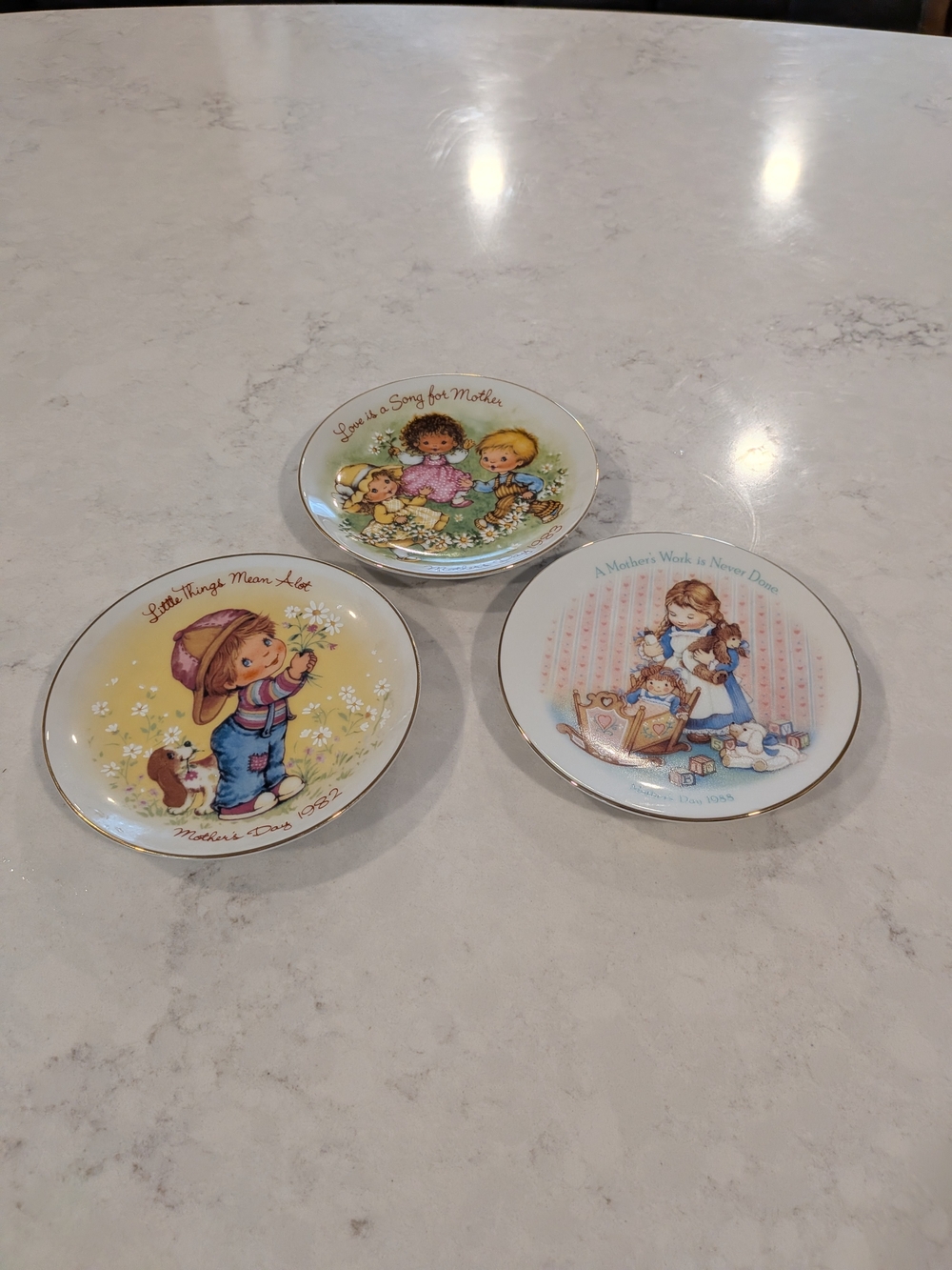 Avon 1982, 1983, 1988 Collectible Plates Set Of 3- Pastel Multi-Color